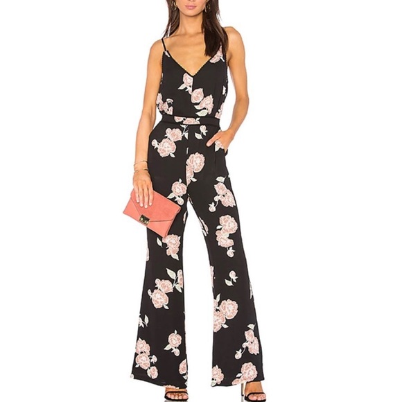 cupcakes & cashmere Pants - 🌺HPx2🌺 Cupcakes and Cashmere Floral Jumpsuit